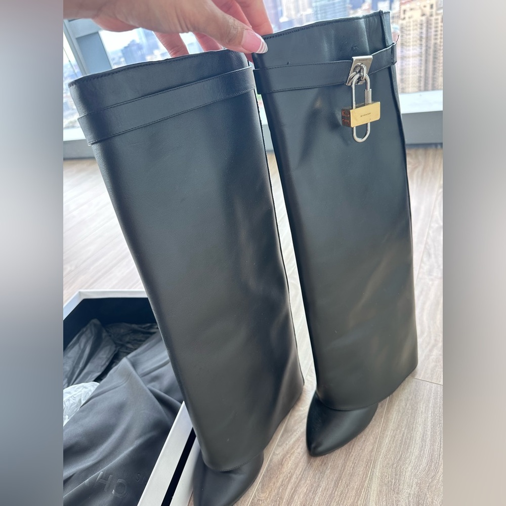 COPY - Givenchy Shark Lock boots wide fit in leather